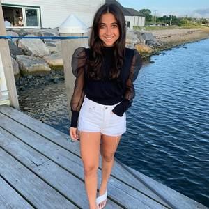 Meet your Posher, Ari